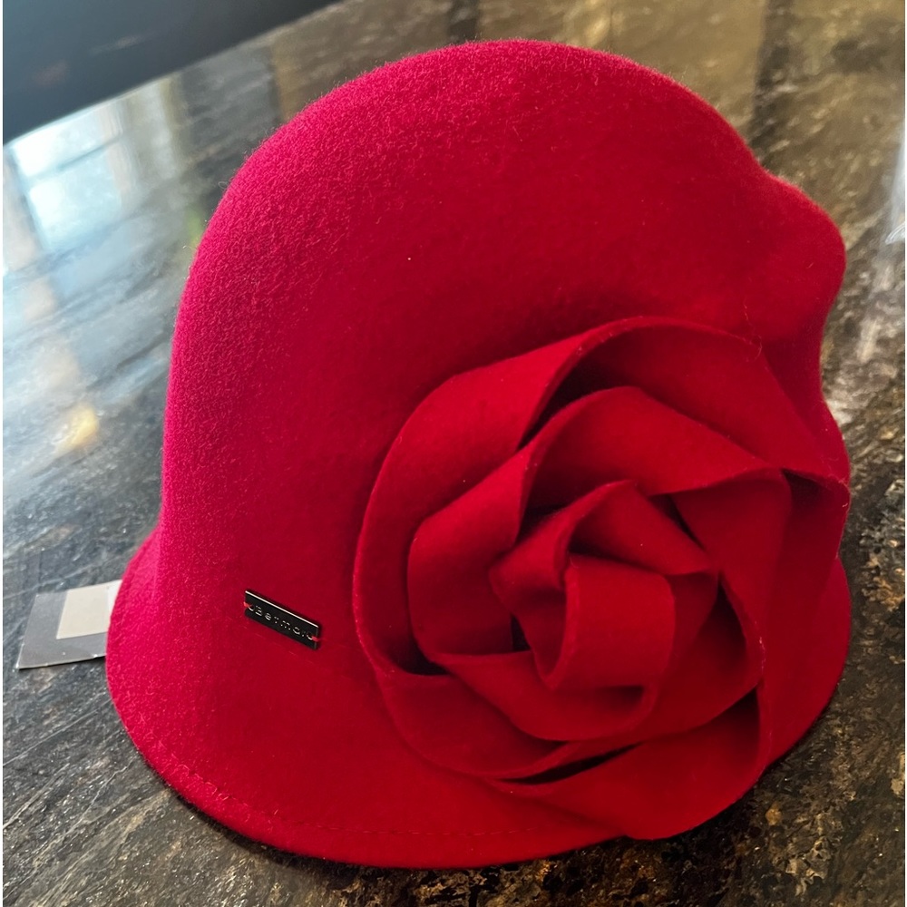 Red wool hat. Brand new w tag. One size